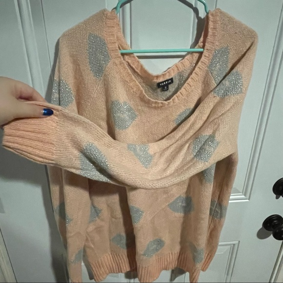 TORRID LIP PRINT LUREX SWEATER SIZE 2 - Picture 4 of 5